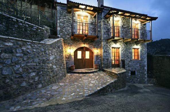 Hotel Archontiko Tis Zois Stemnitsa Exterior foto